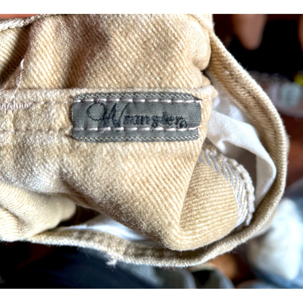 High rise 32- 34” waist vintage Wrangler jeans in creamy tan cotton